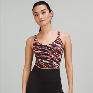 LULULEMON ALIGN TANK
TOP LUNAR NEW YEAR size 6
Tiger Tide Smoky Red Multi